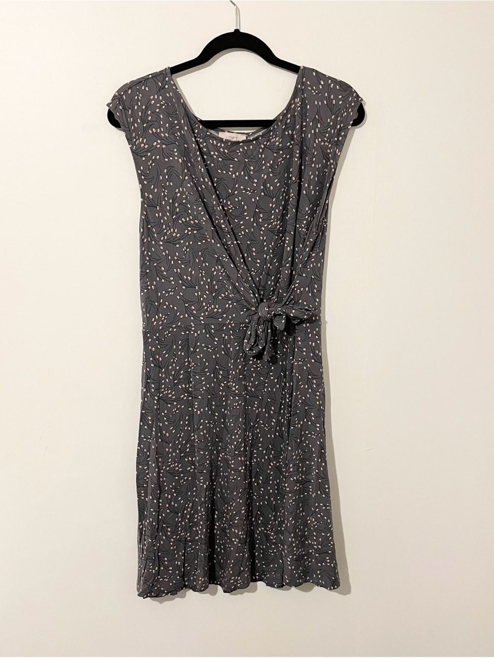 LOFT Grey Floral Faux Wrap Tie Side Short Dress Gray Size Large New With Tags